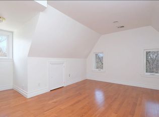 821 Palmer Rd #2, Bronxville, NY 10708