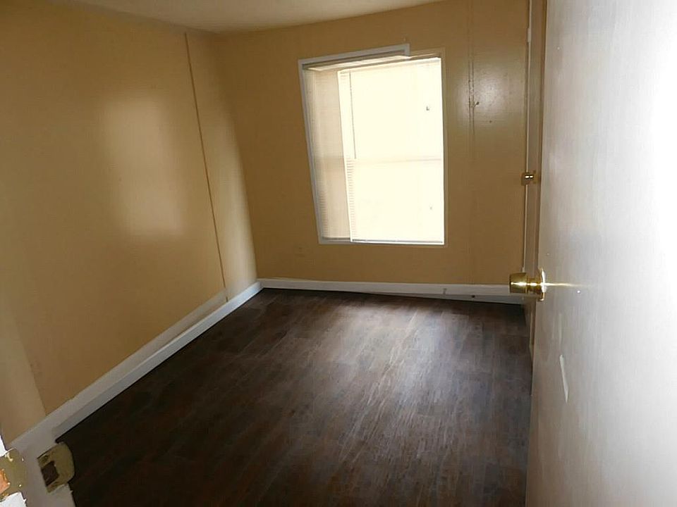1st image of 16838 W Alderson