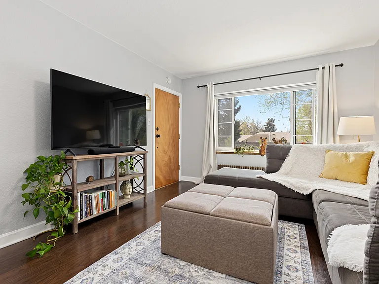 1481 Ash St #4 — Photo 5