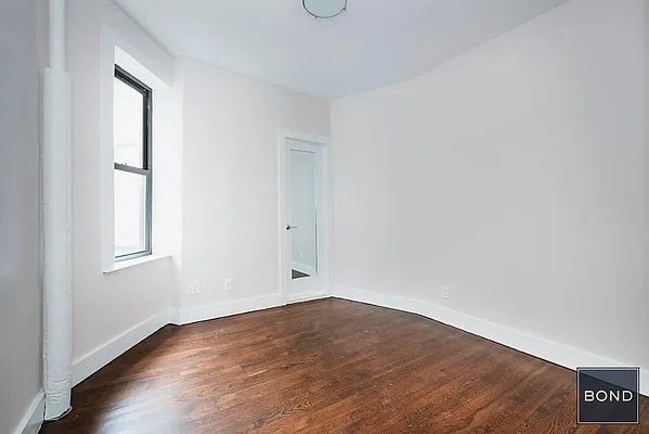 Rented by Bond New York | media 22