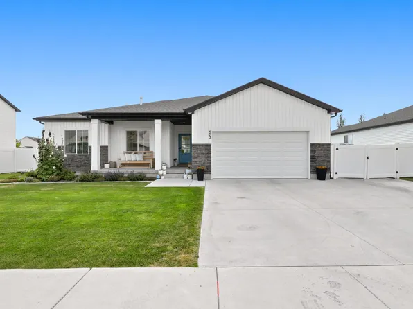 572 S 690 E, Hyrum, UT 84319