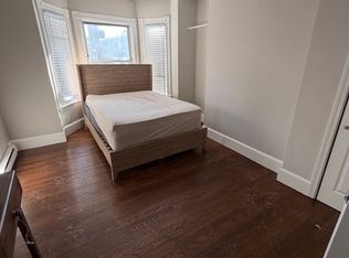 132 Chelsea St #1, Boston, MA 02128