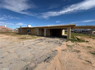 14027 Navajo Rd, Apple Valley, CA 92307