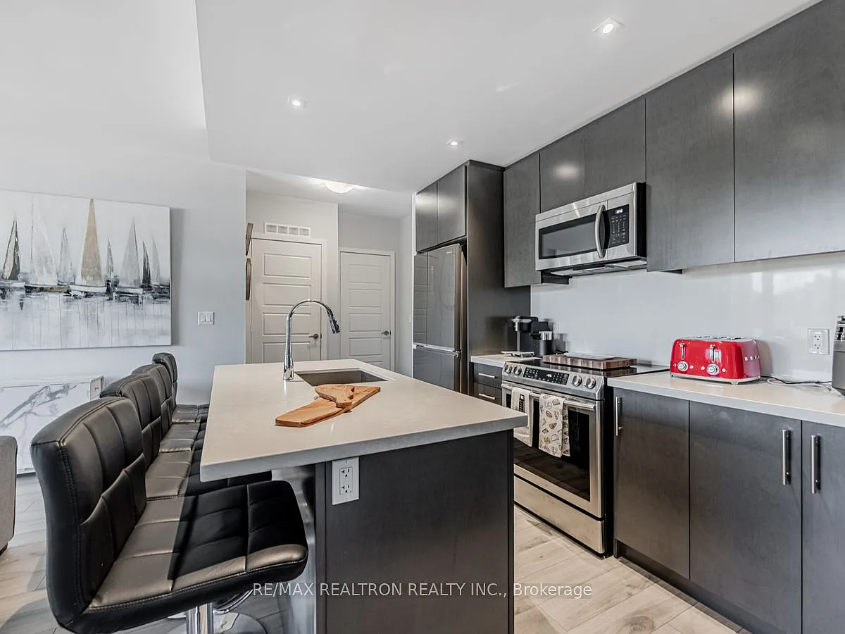 2 bed, $2,400 — Photo 3