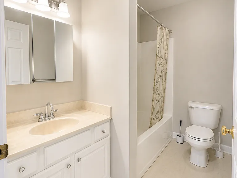 2232 Ridgefield Green Way — Photo 10