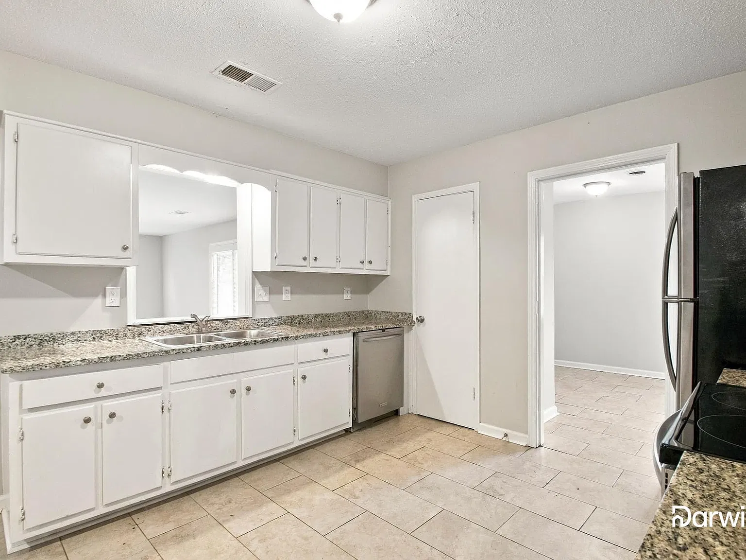 4 bed, 2.0 bath, 1790 sqft, $1,775 — Photo 3