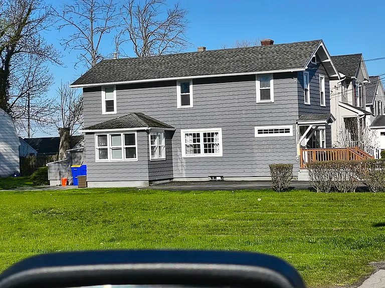 997 Edgemere Dr — Photo 22
