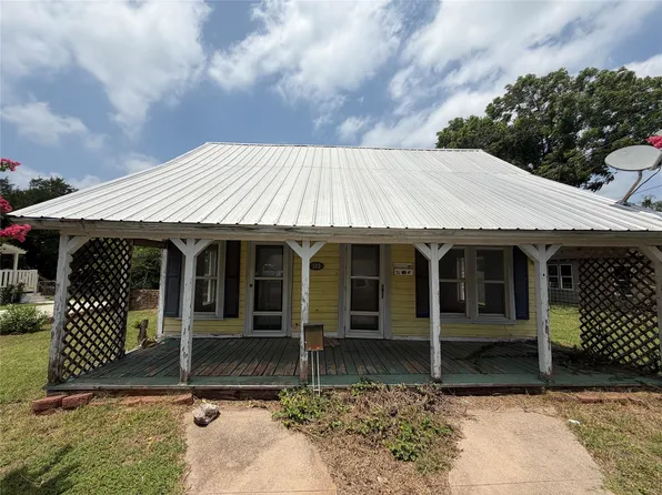 509 Saunders St, Gatesville, TX 76528