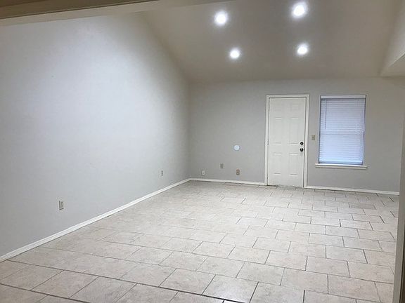 5th image of 200 Rock Hollow Dr #302