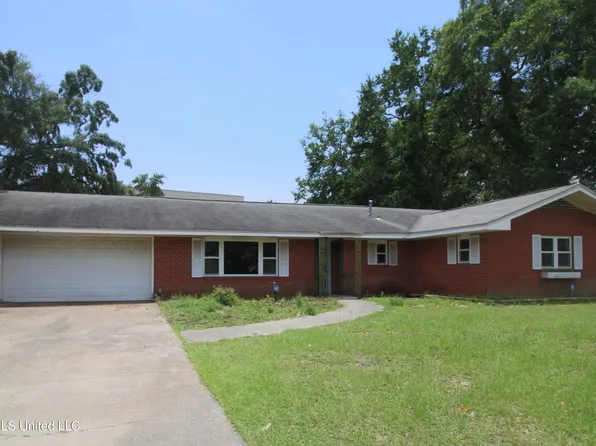 325 Oakridge Cir, Biloxi, MS 39531
