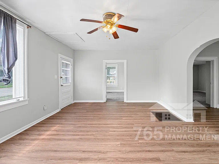 308 N 5th St — Photo 4