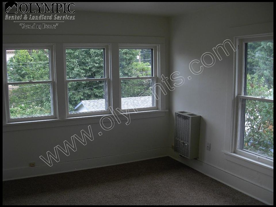 Capitol Way Unit 2 LR_wm_04072014