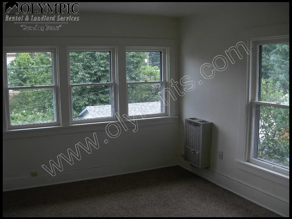 Capitol Way Unit 2 LR_wm_04072014