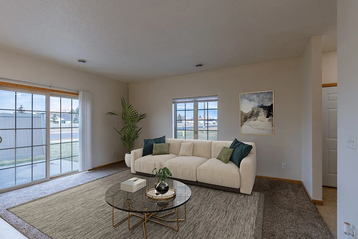 Moorhead, MN Townhomes at Mallard Creek | Living - Townhomes at Mallard Creek