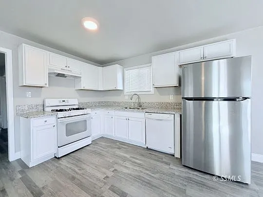 430 W Wilson Ave — Photo 5