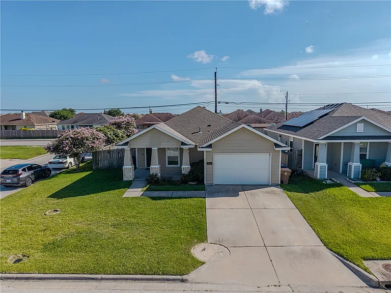 7433 Kolda Dr — Photo 1