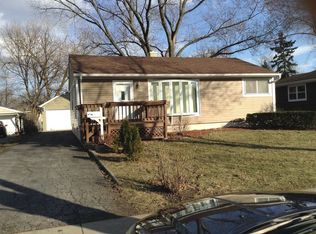 2704 Rohlwing Rd, Rolling Meadows, IL 60008