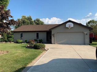 808 Countryview Dr, Paulding, OH 45879