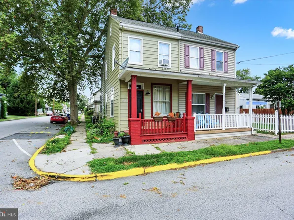 24 Poplar St, Wormleysburg, PA 17043