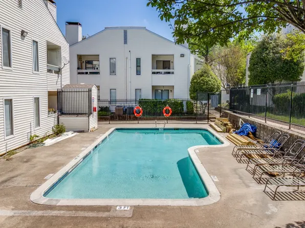 7431 Holly Hill Dr APT 210, Dallas, TX 75231