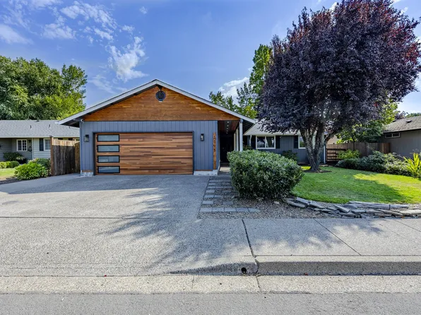 3395 Walton Ln, Eugene, OR 97408