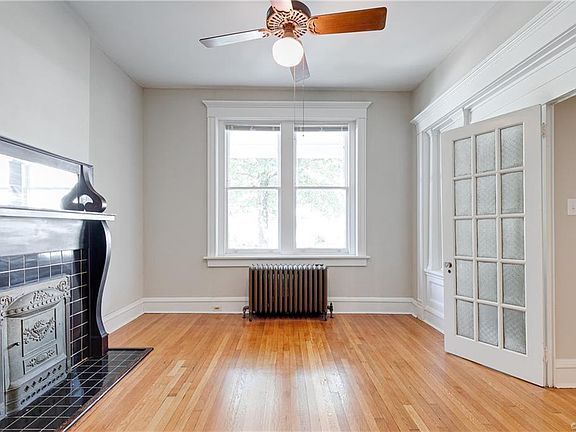 5th image of 101 W Belmont Ave