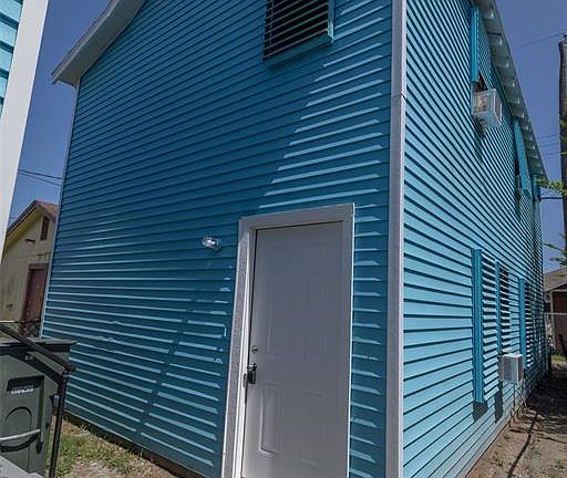 5th image of 5415 Avenue L