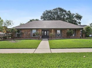 2109 N Hullen St, Metairie, LA 70001