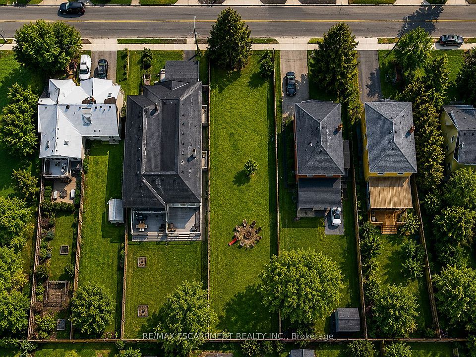1st image of 19 Broadview Ave