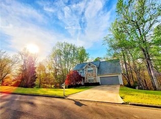 620 Tribble Creek Dr, Grayson, GA