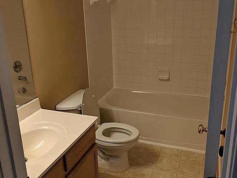 8544 Wyngate Manor Ct — Photo 14