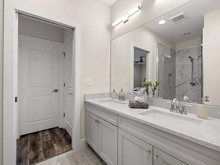 3120 W Azeele St #1 — Photo 16