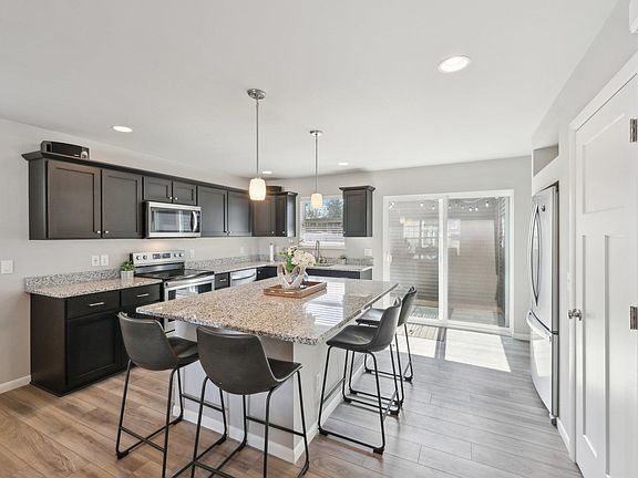 2nd image of 639 E Chapel Royal Dr
