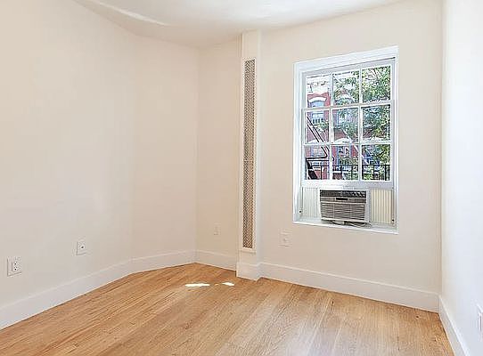 2nd image of 376 Bleecker St #3