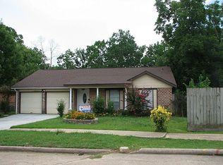 12418 White Plains Dr, Houston, TX 77089