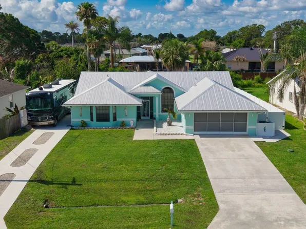 532 SE Majestic Terrace, Port St Lucie, FL 34983