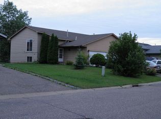 4637 Hayward Rd N, Oakdale, MN 55128