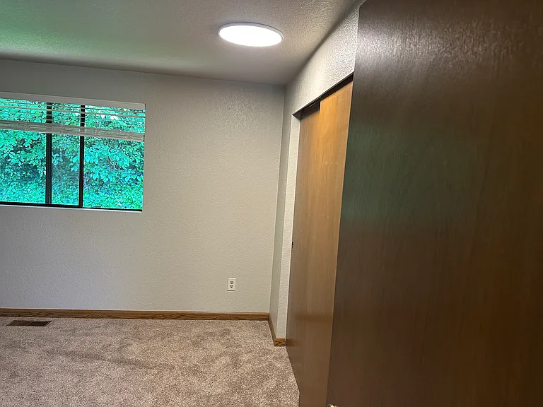 806 55th Pl SW #B — Photo 8