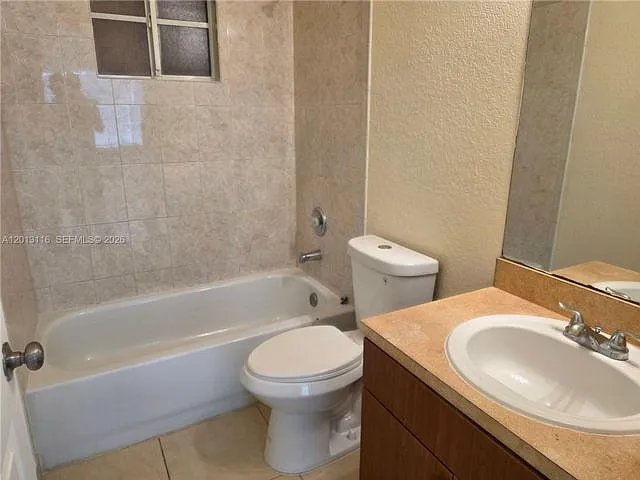 1371 NW 9th Ct — Photo 7