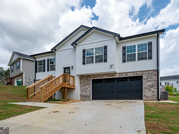 373 Lakecrest Cir SW, Calhoun, GA 30701