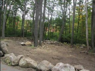 51 Oakdale Rd, North Reading, MA 01864