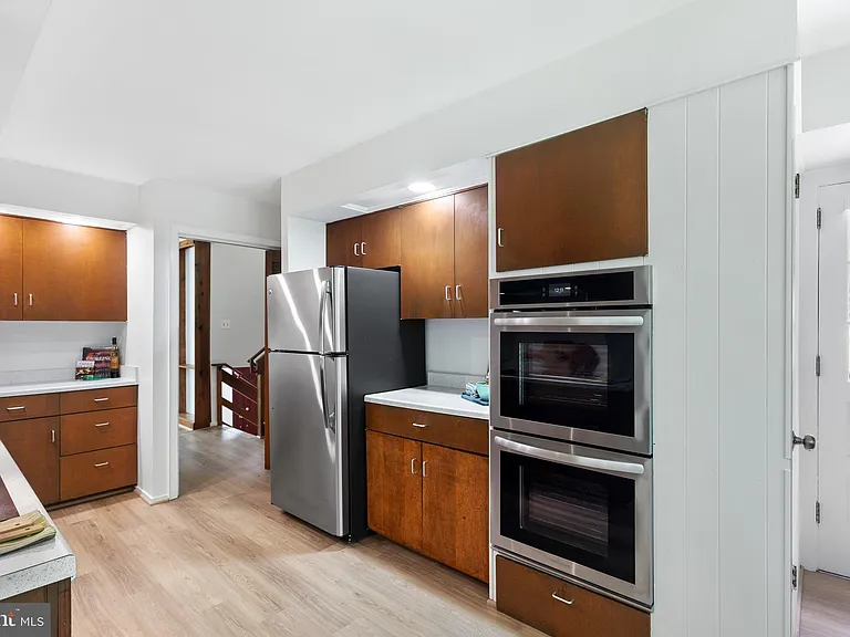1222 Noyes Dr — Photo 22
