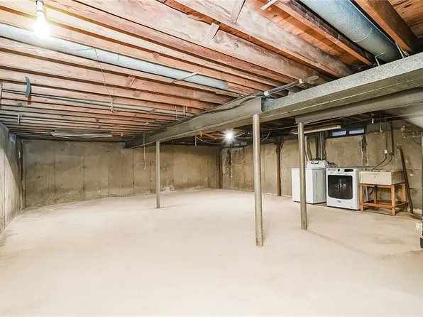 38 Bleeker Place image 28 of 35