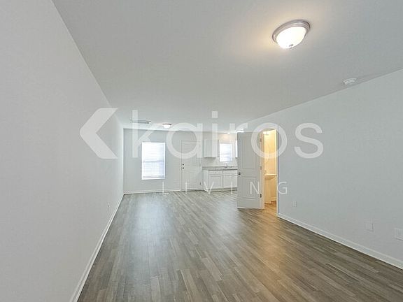 2nd image of 3906 Miller Dr