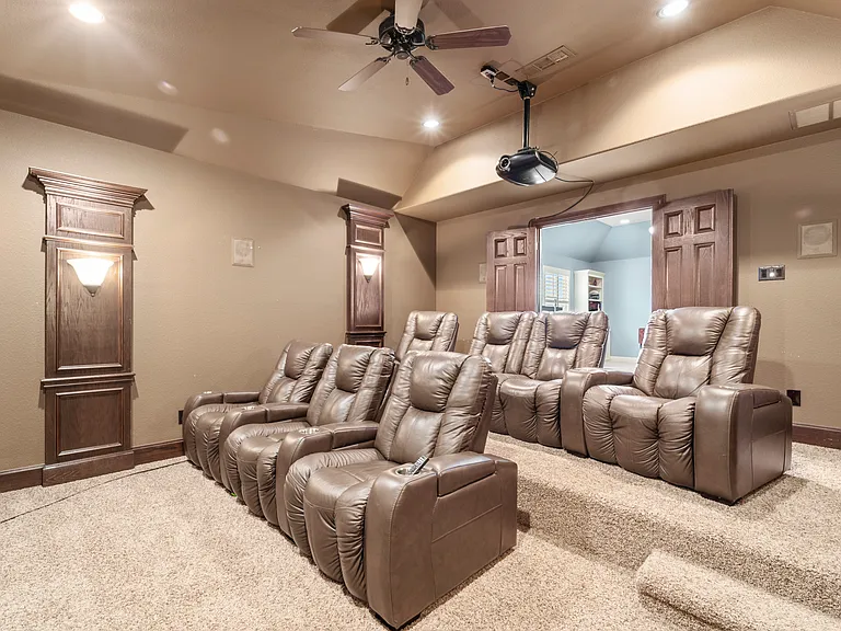 1308 Cotulla Dr — Photo 43