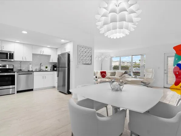 104 Wellington B, West Palm Beach, FL 33417