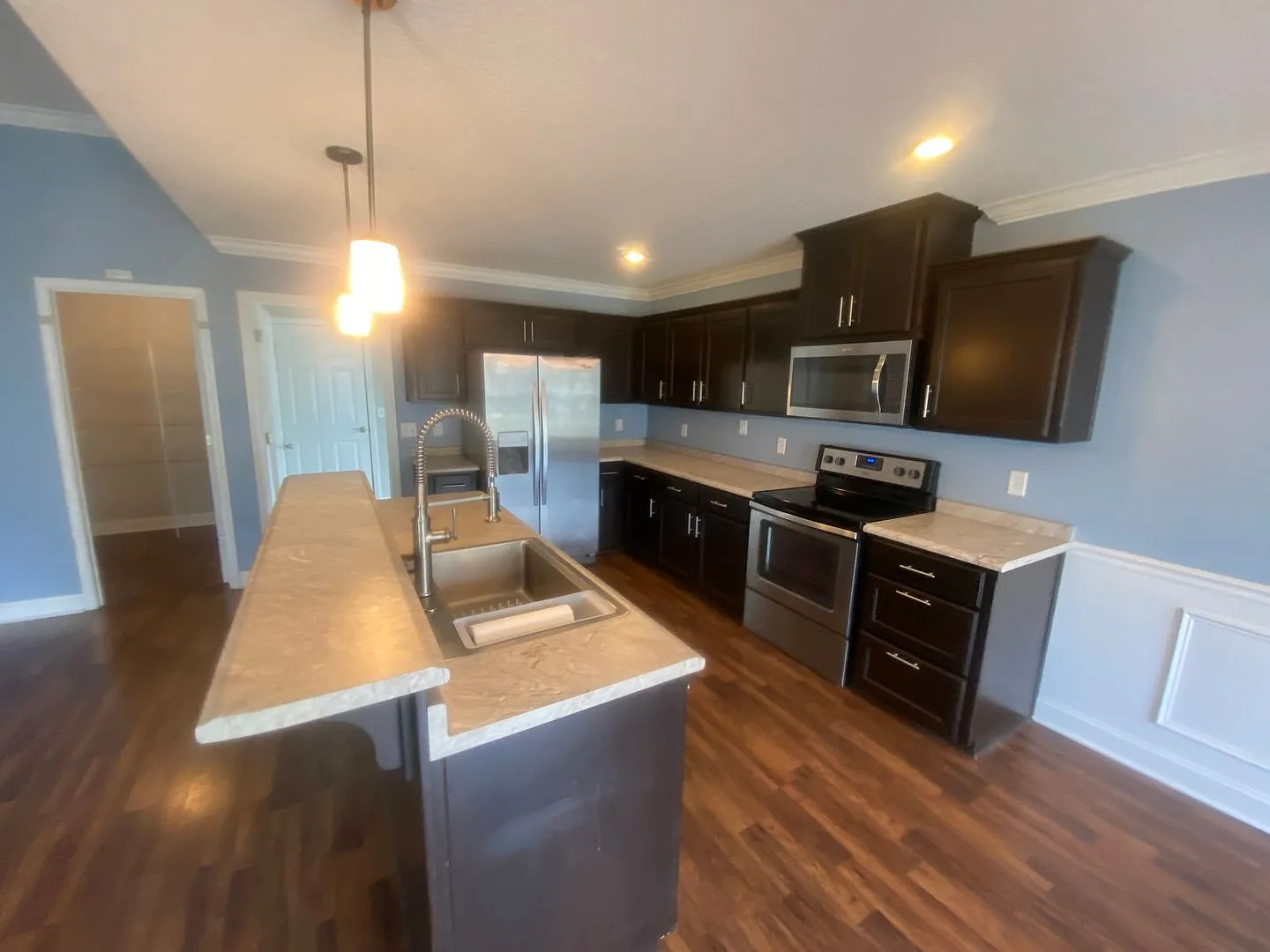 4 Bedroom 2 Bath Home! — Photo 2