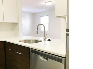 4564 Macarthur Blvd NW APT 301, Washington, DC 20007