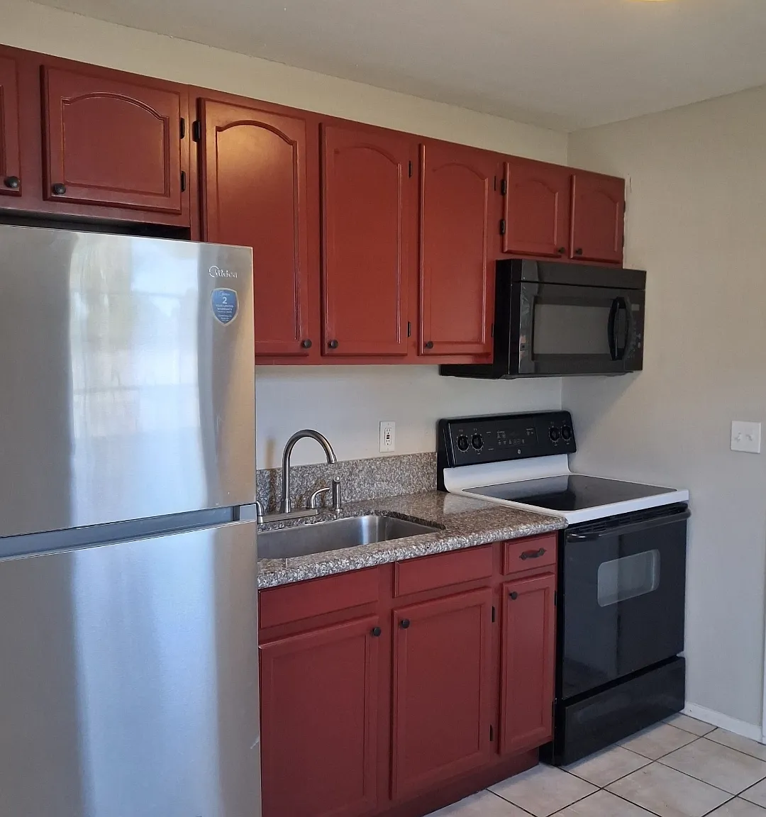 5301 E 18th Avenue — Photo 1