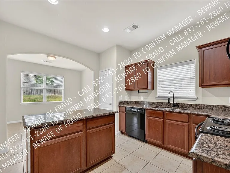 2126 Redbud Dr — Photo 7